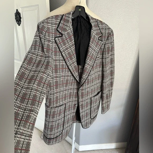 VTG Plaid Blazer, size medium - Picture 5 of 16